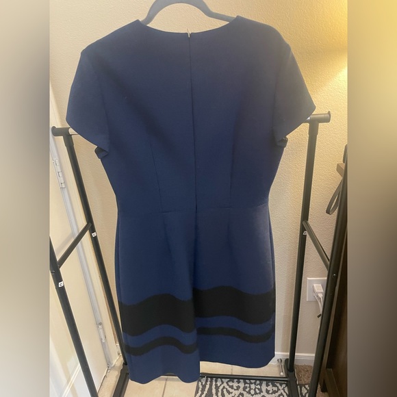 Brand new size 10 BOSS professional dress - Picture 2 of 6